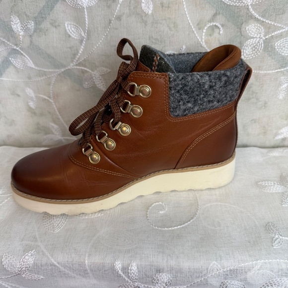 Cole Haan Nantucket Rugged Waterproof Hiker Brown leather ankle Boots Sz snug 6 - Picture 7 of 13